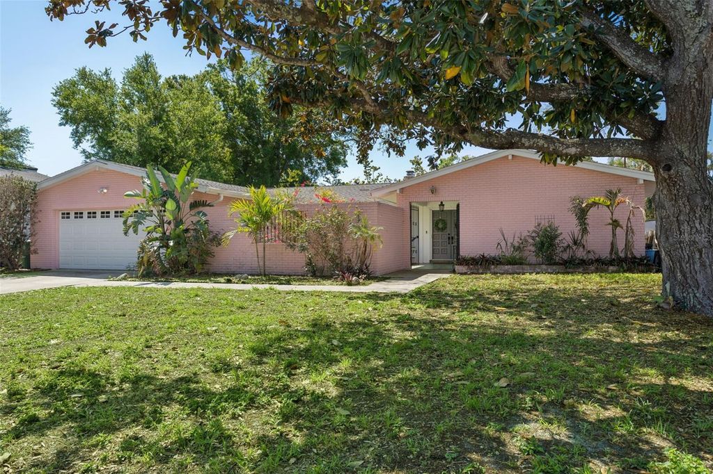Photo of 4928 W San Rafael Street, Tampa, FL 33629 (MLS # TB8479799)