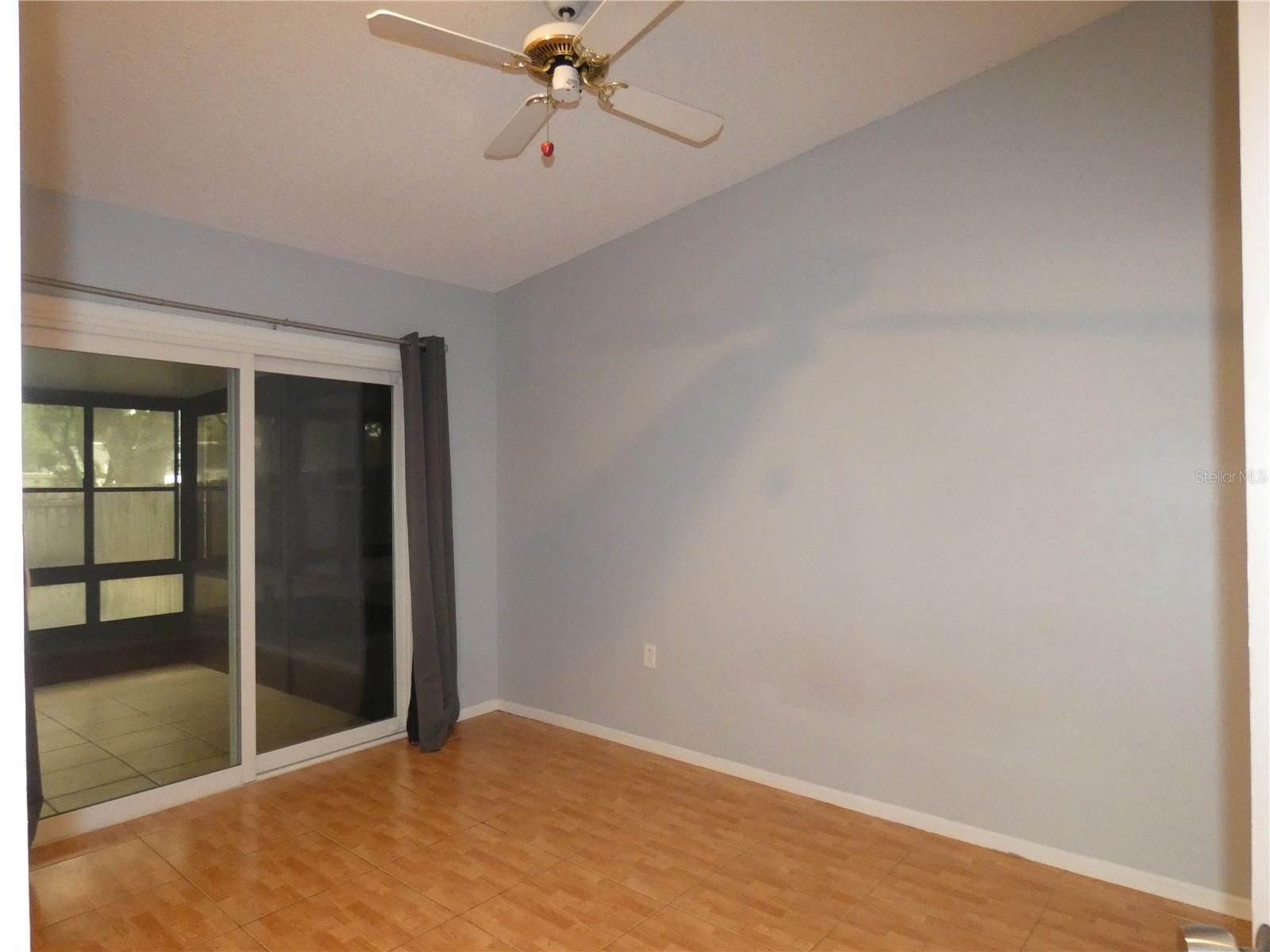 WESTSIDE TWNHMS - Residential