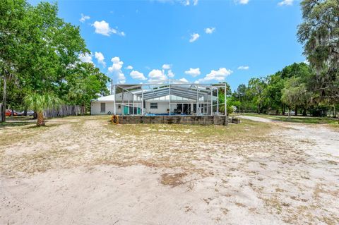 A home in HOMOSASSA