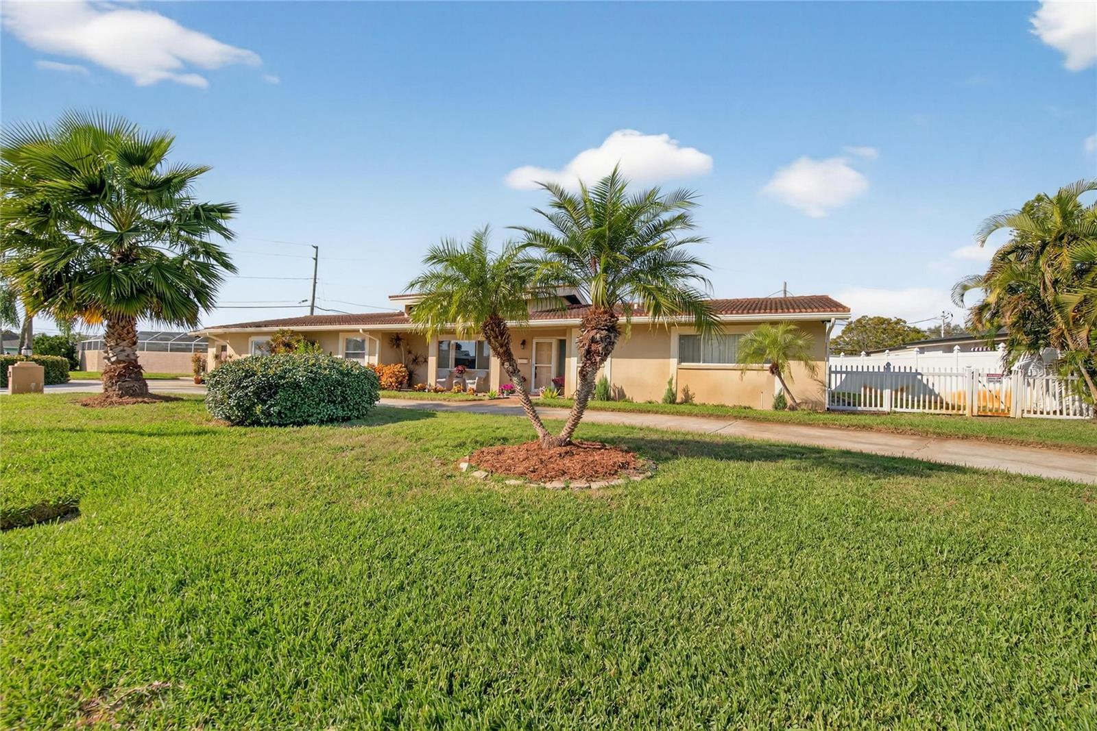 PASADENA GOLF CLUB ESTATES SEC 4 - Residential