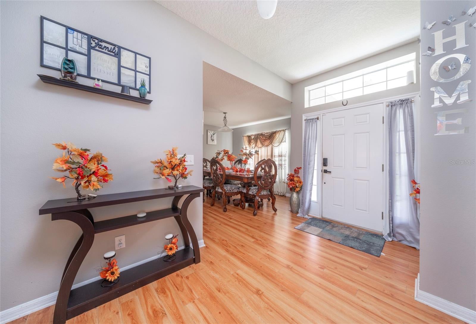 13718 COLINA COURT