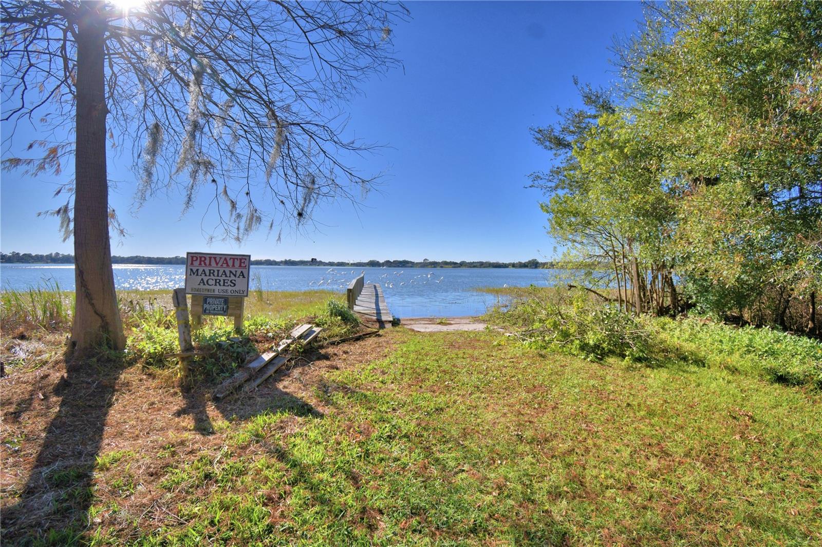 LAKE MARIANA ACRES - Residential