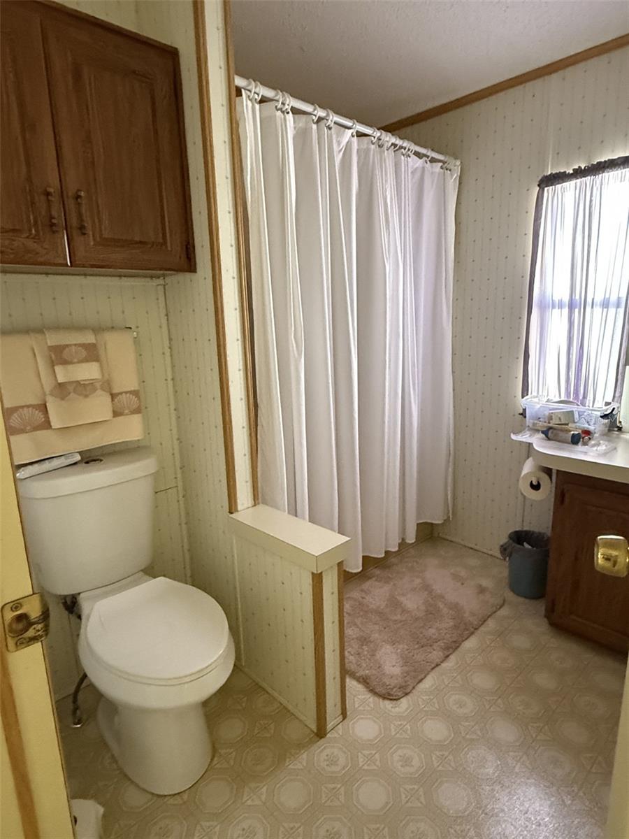 LAKE MARIANA ACRES - Residential