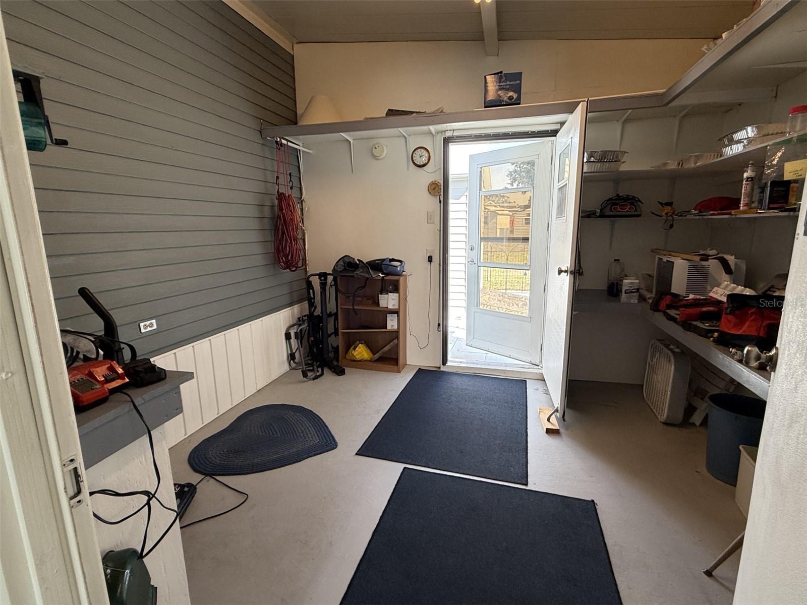 LAKE MARIANA ACRES - Residential