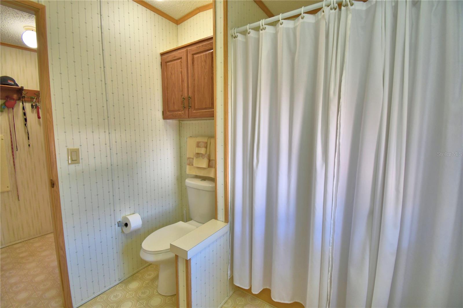 LAKE MARIANA ACRES - Residential