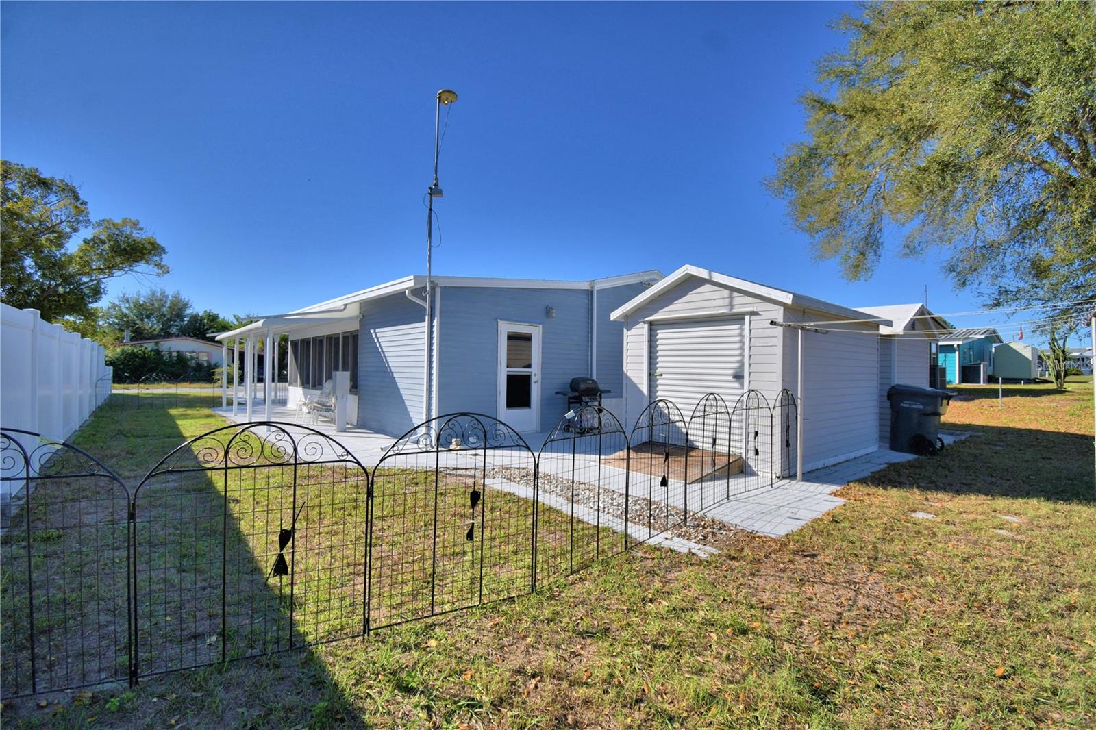 LAKE MARIANA ACRES - Residential