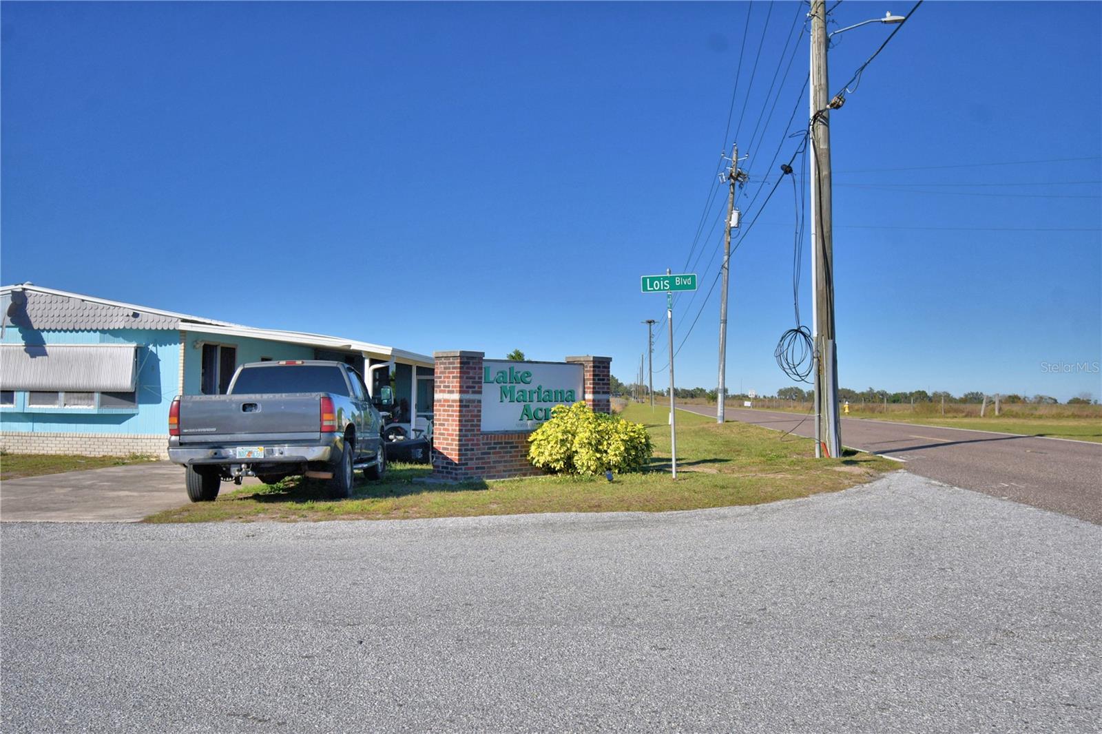 LAKE MARIANA ACRES - Residential