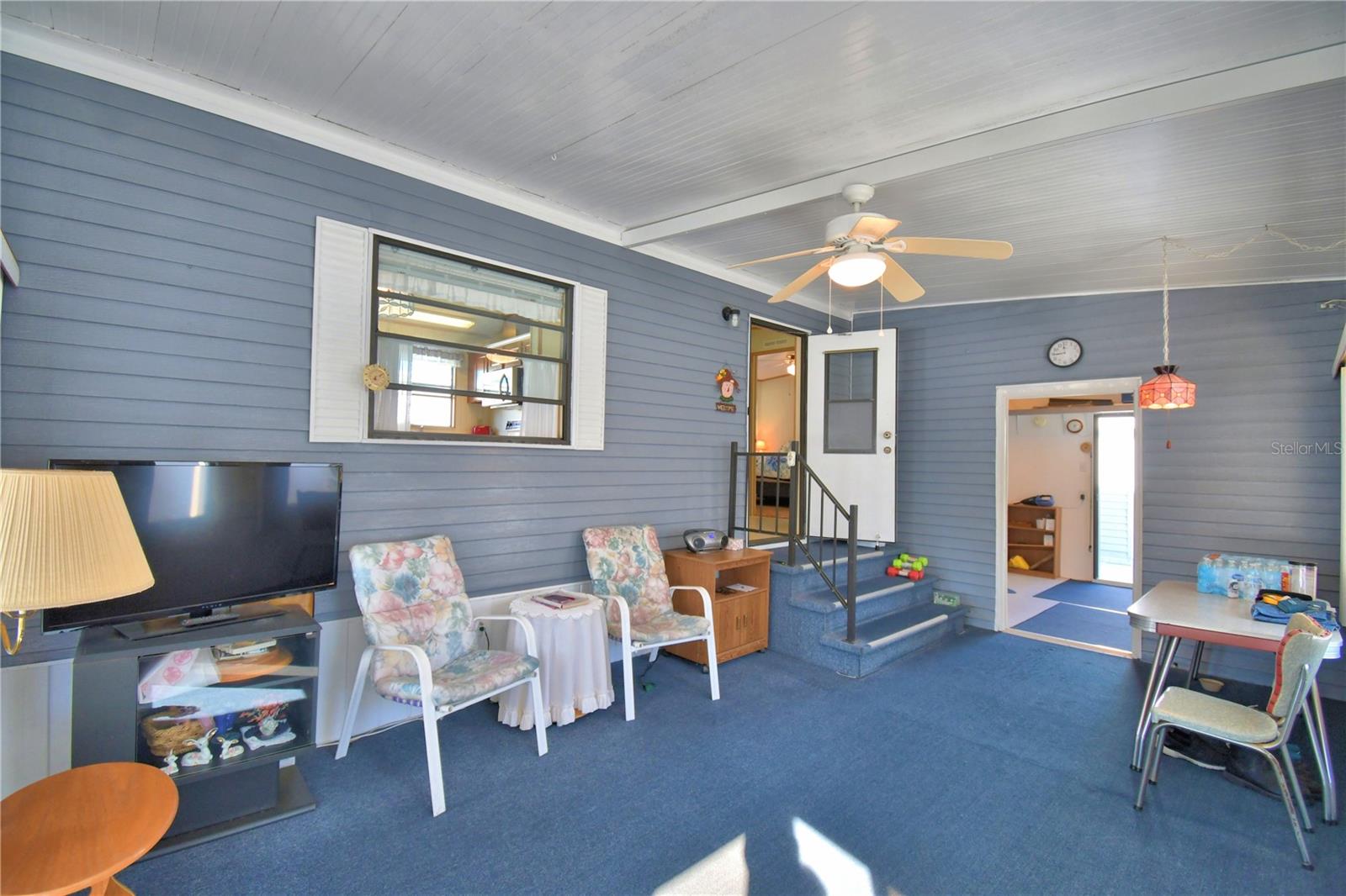 LAKE MARIANA ACRES - Residential