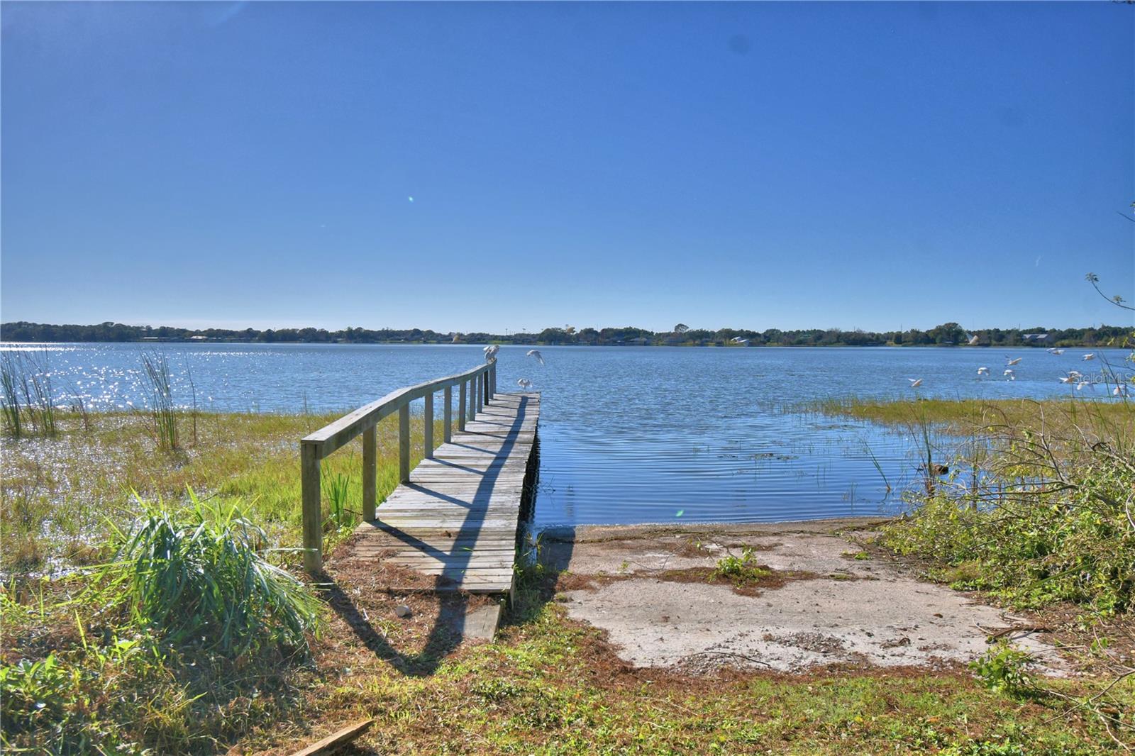 LAKE MARIANA ACRES - Residential