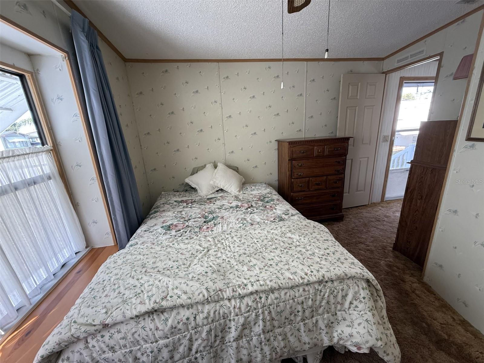 LAKE MARIANA ACRES - Residential