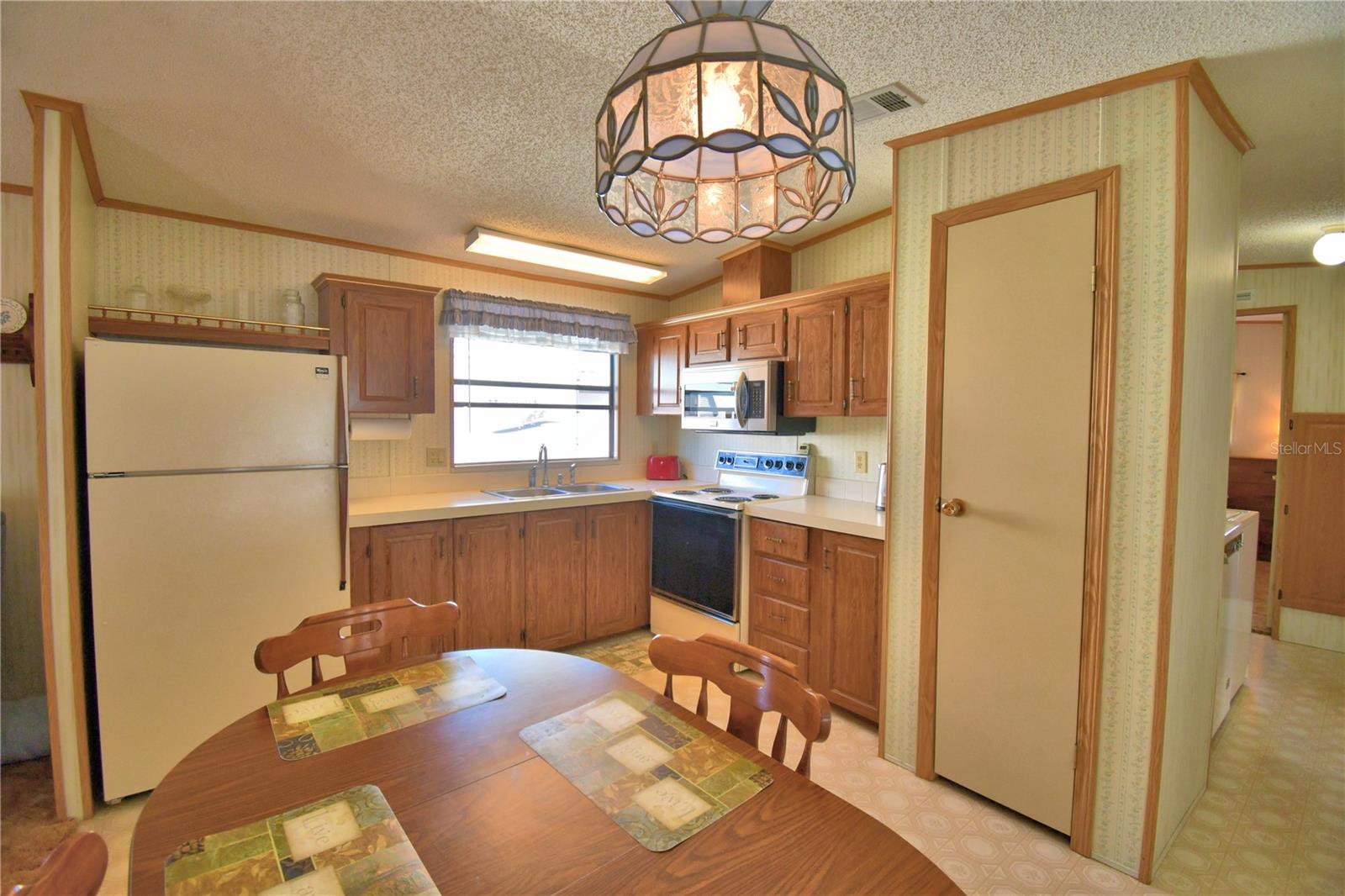 LAKE MARIANA ACRES - Residential