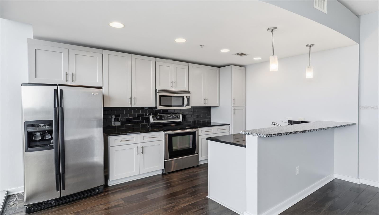 SKYPOINT A CONDO - Residential