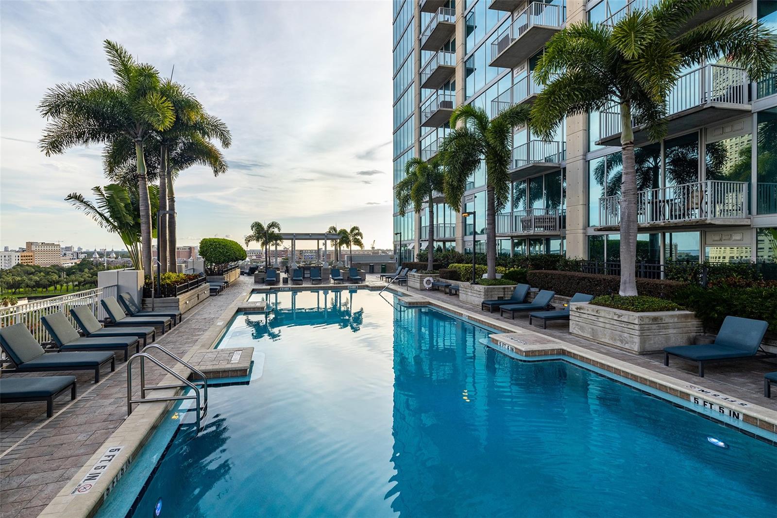 SKYPOINT A CONDO - Residential