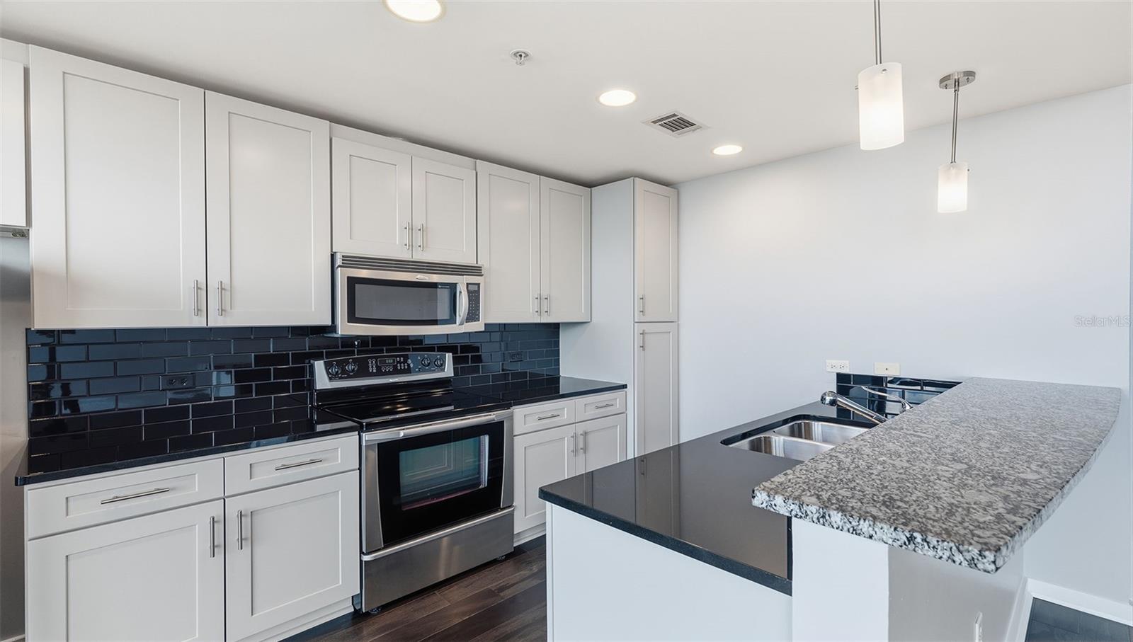 SKYPOINT A CONDO - Residential