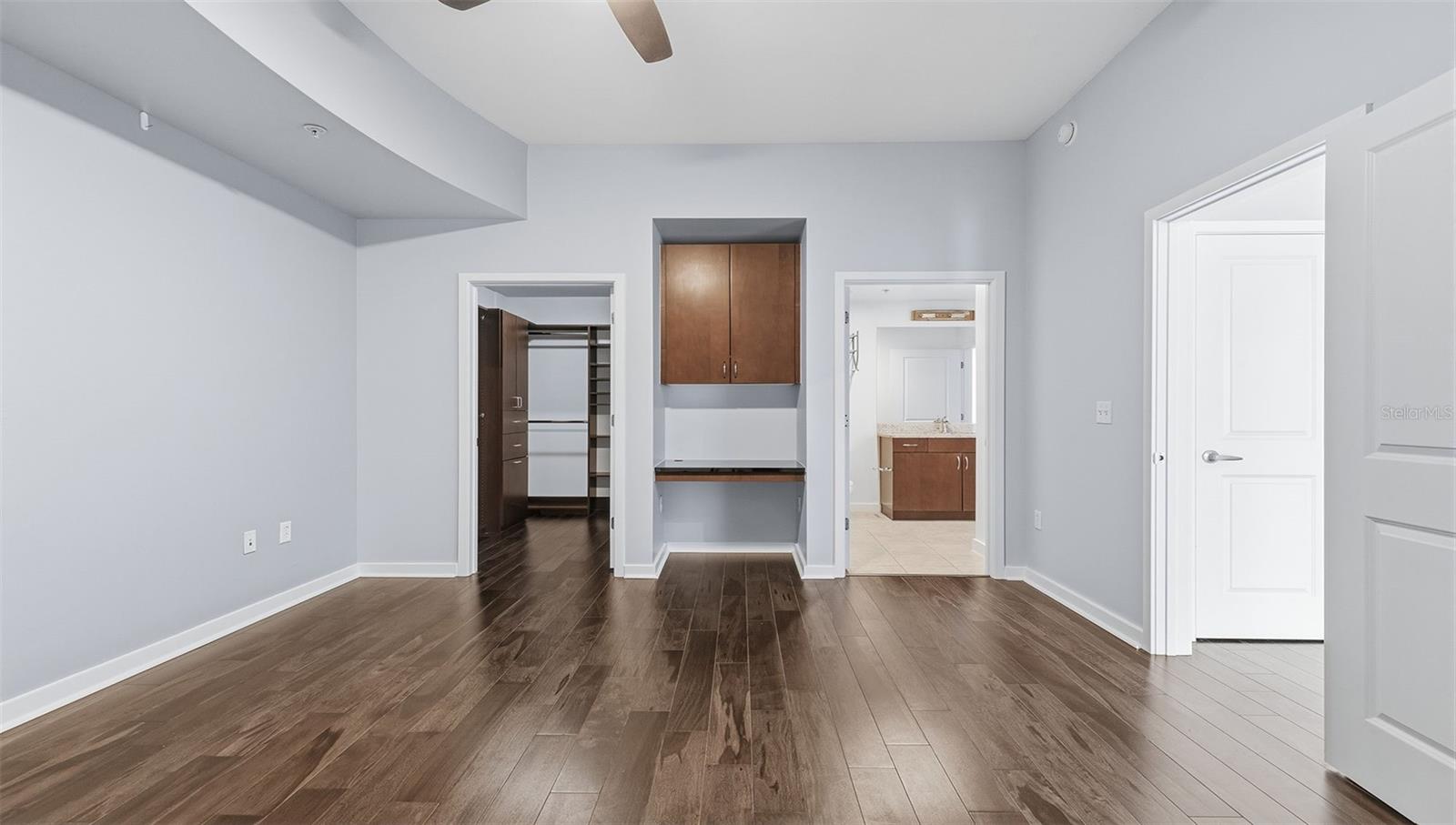 SKYPOINT A CONDO - Residential