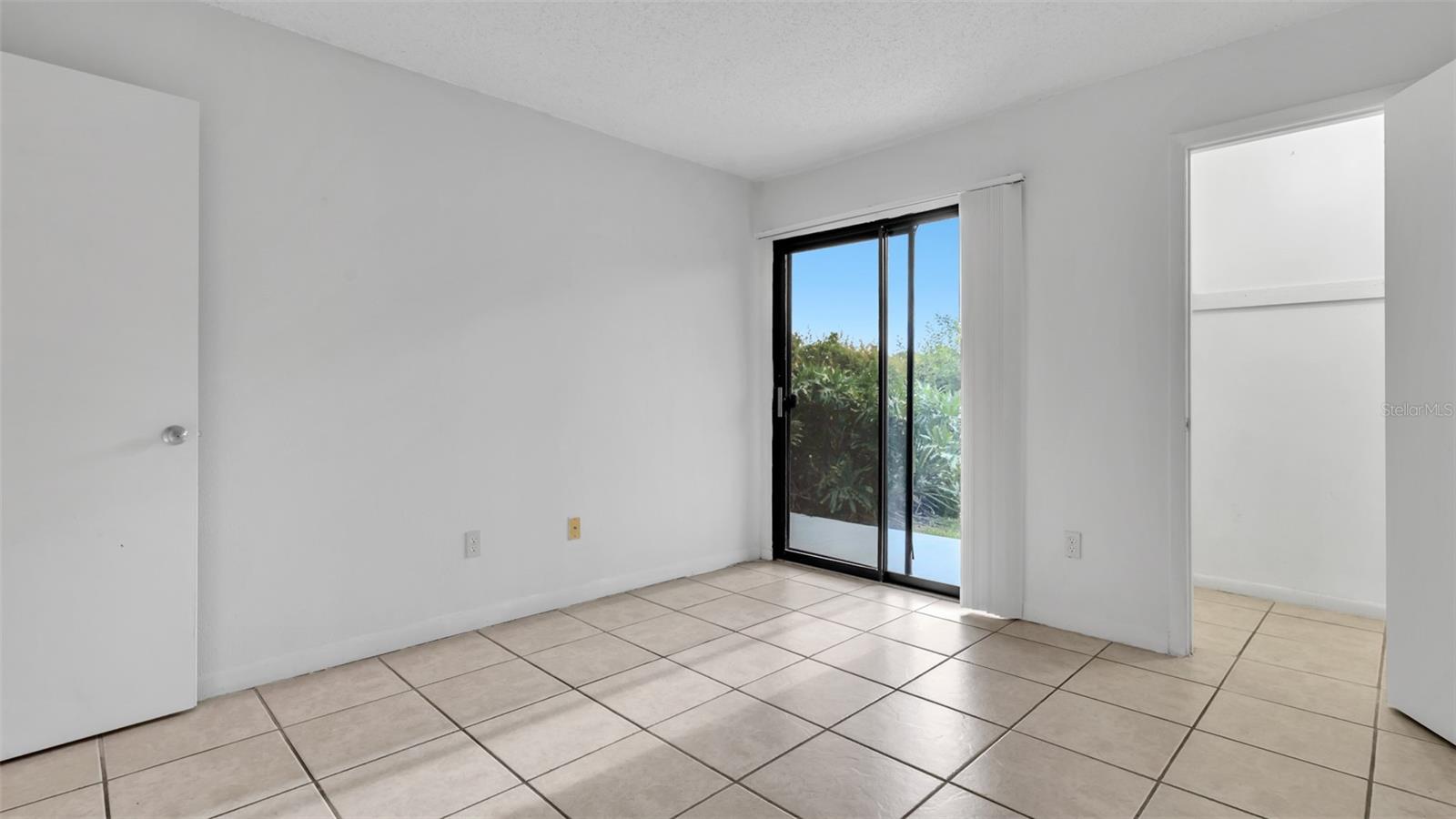 HARBOR CLUB CONDO - Residential Lease