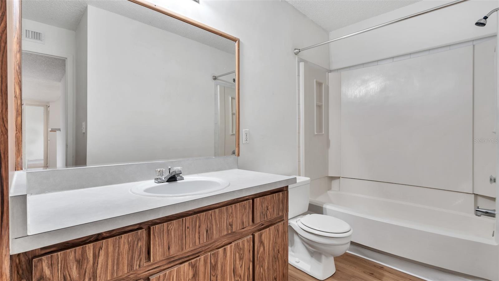 HARBOR CLUB CONDO - Residential Lease