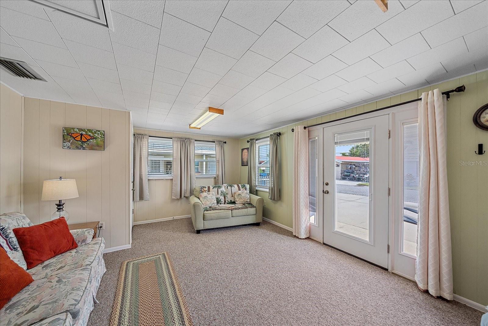 PINECRAFT - Residential