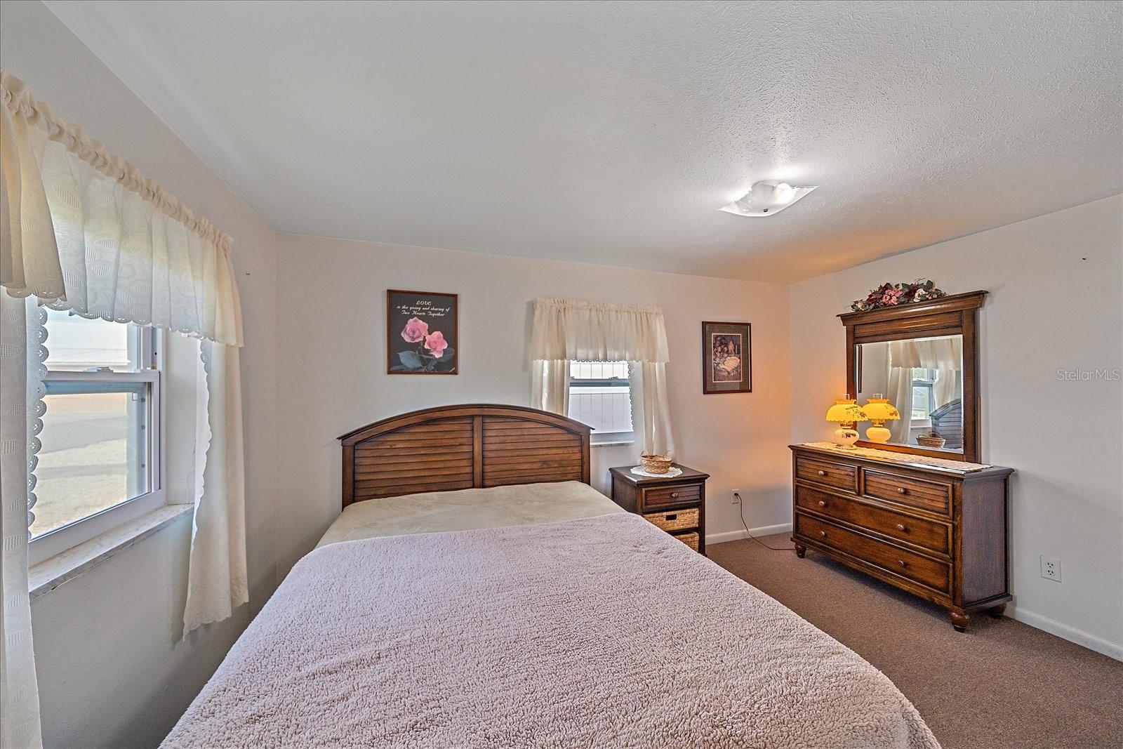 PINECRAFT - Residential