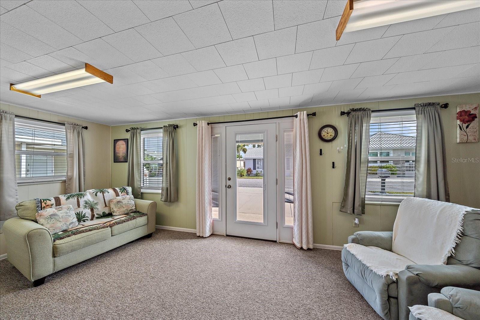 PINECRAFT - Residential