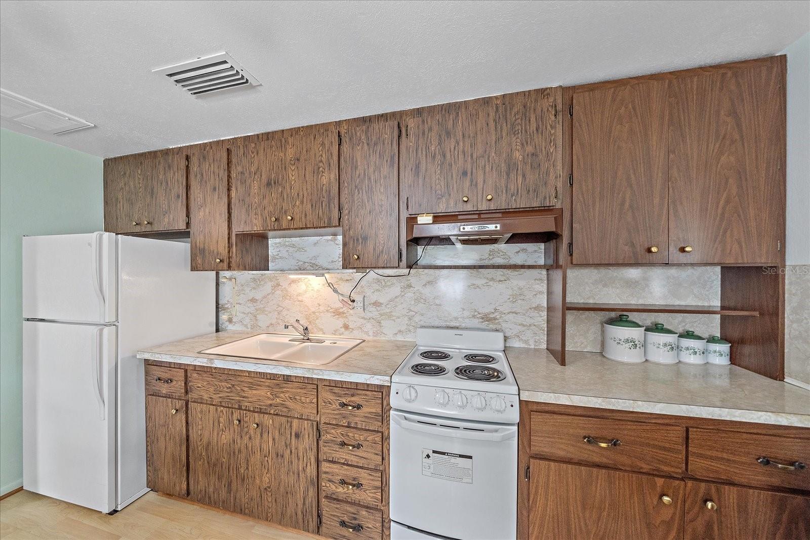 PINECRAFT - Residential