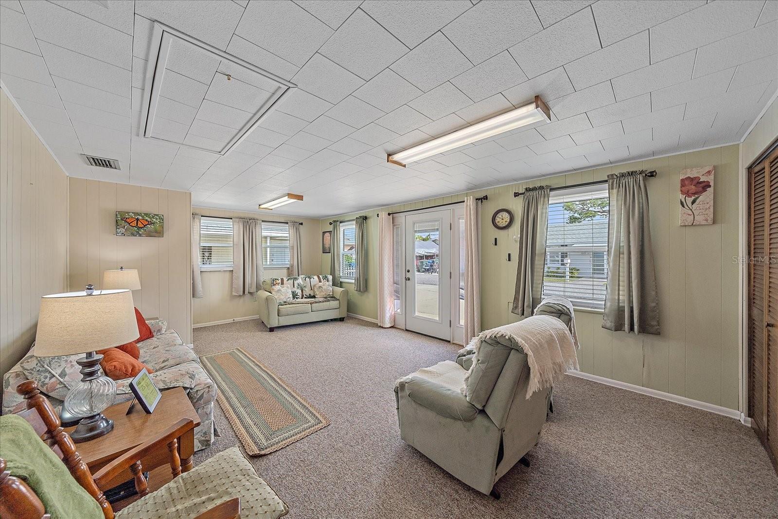 PINECRAFT - Residential