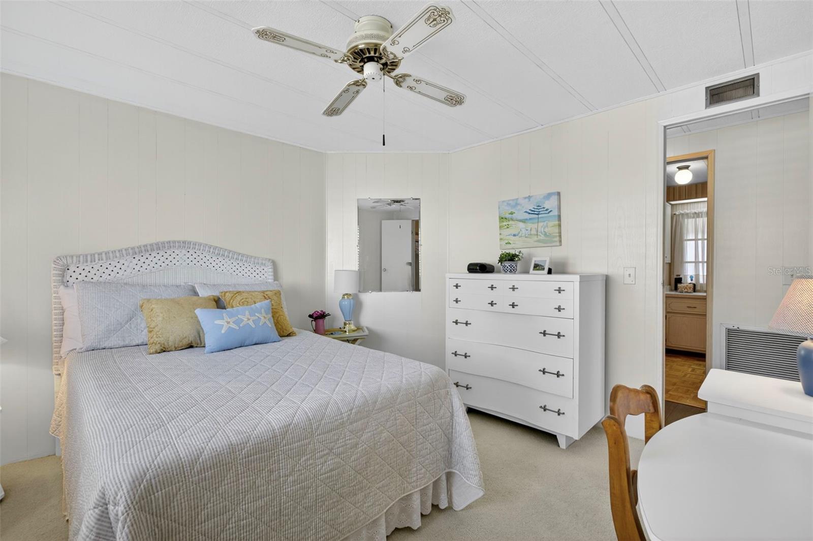 LA CASA MHP CO-OP - Residential