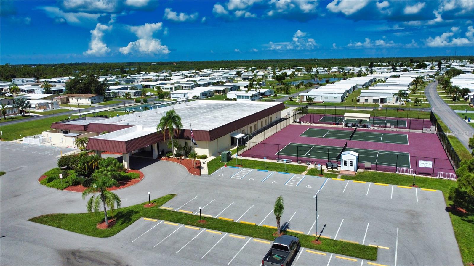 LA CASA MHP CO-OP - Residential