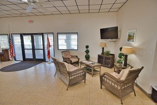 LA CASA MHP CO-OP - Residential