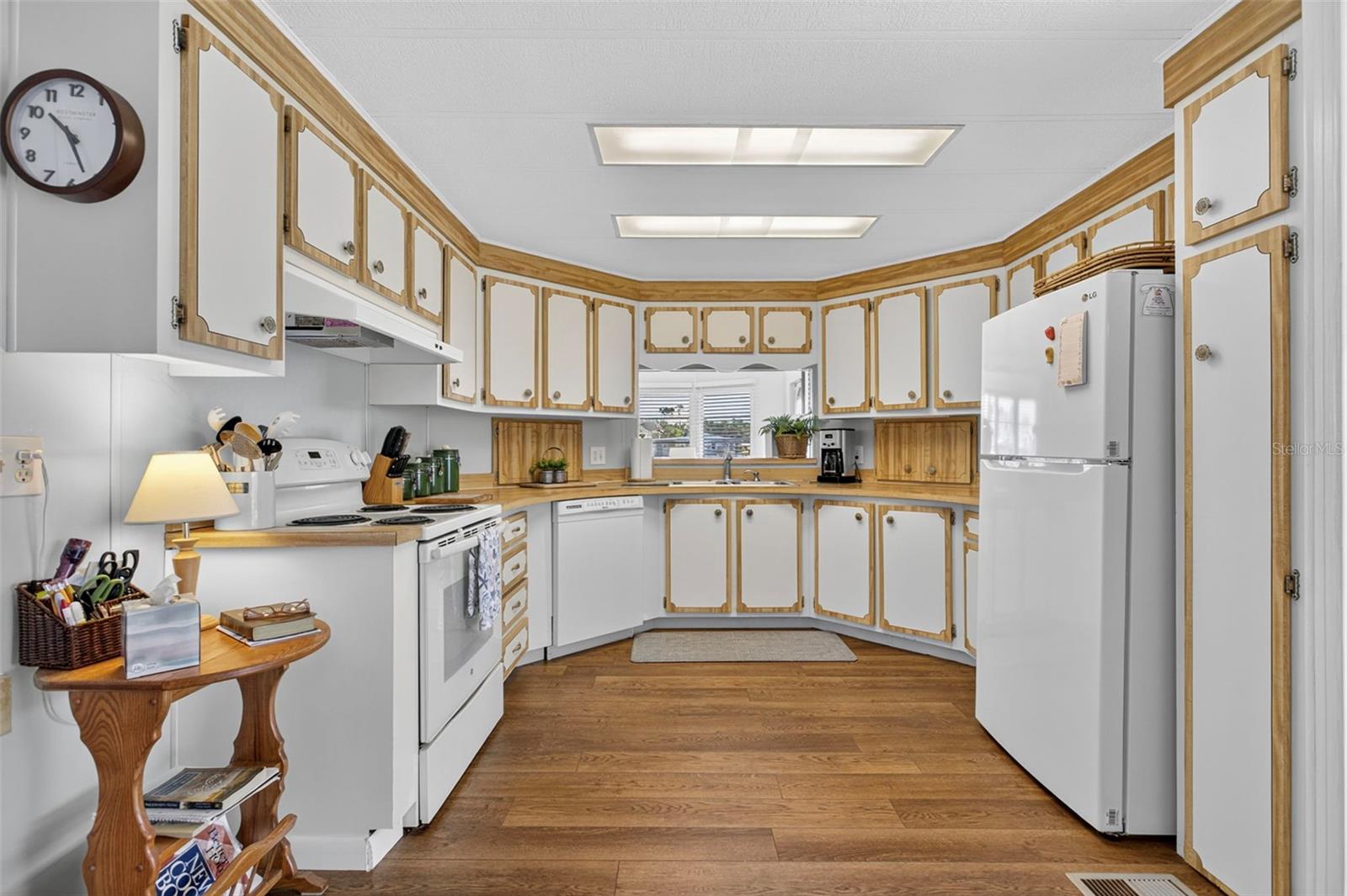 LA CASA MHP CO-OP - Residential