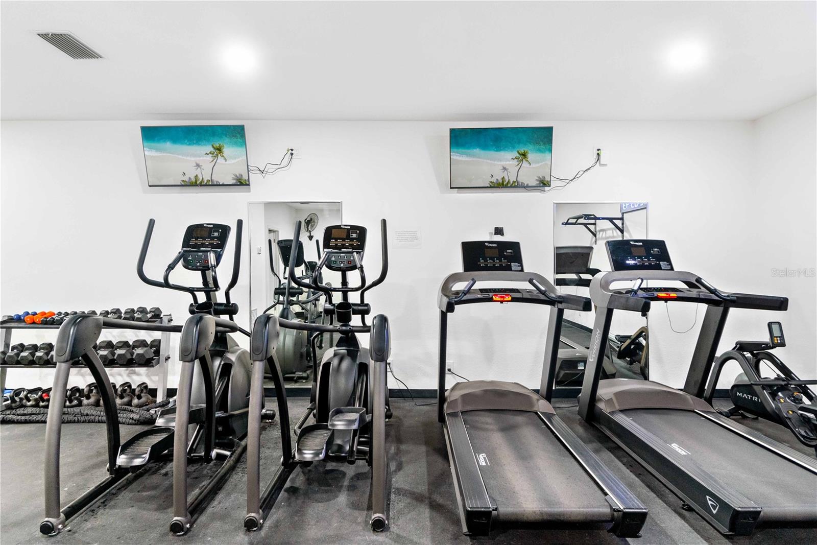 SIESTA TOWERS - Residential