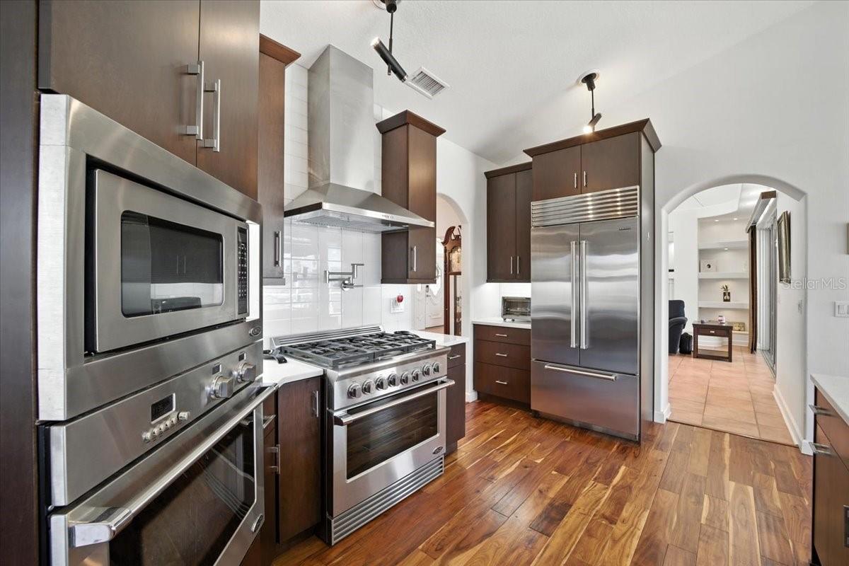 39 COTTONWOOD COURT