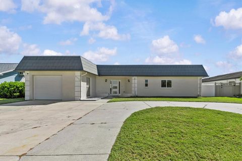 Photo of 5524 Leeward Lane, New Port Richey, FL 34652 (MLS # G5103375)