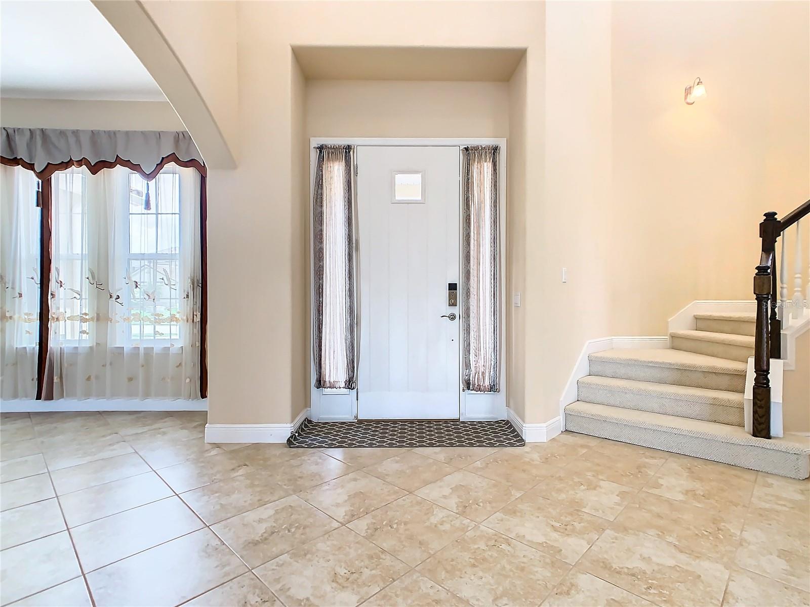 880 SPINNAKER WAY