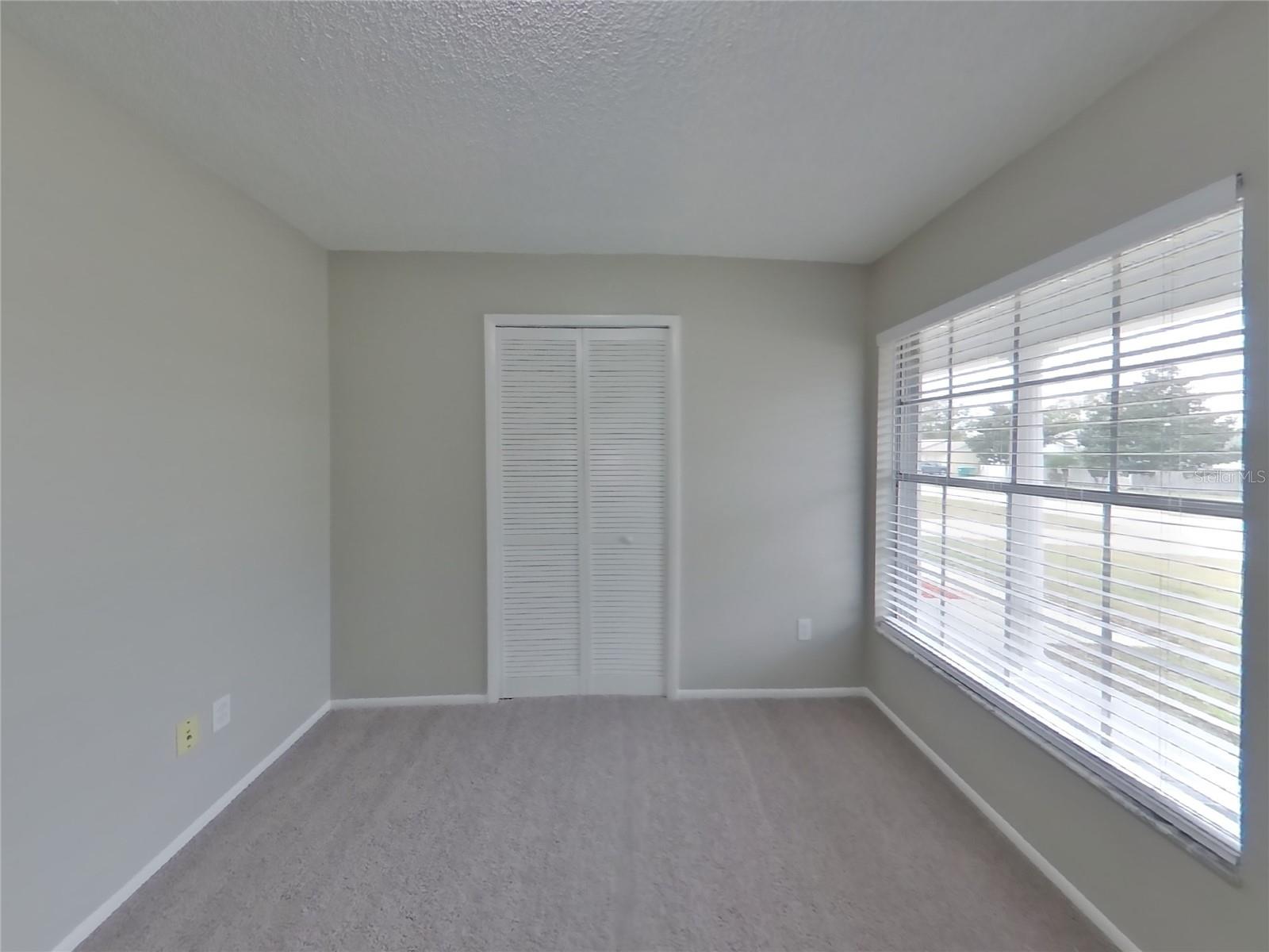 DELTONA LAKES UN 63 - Residential Lease