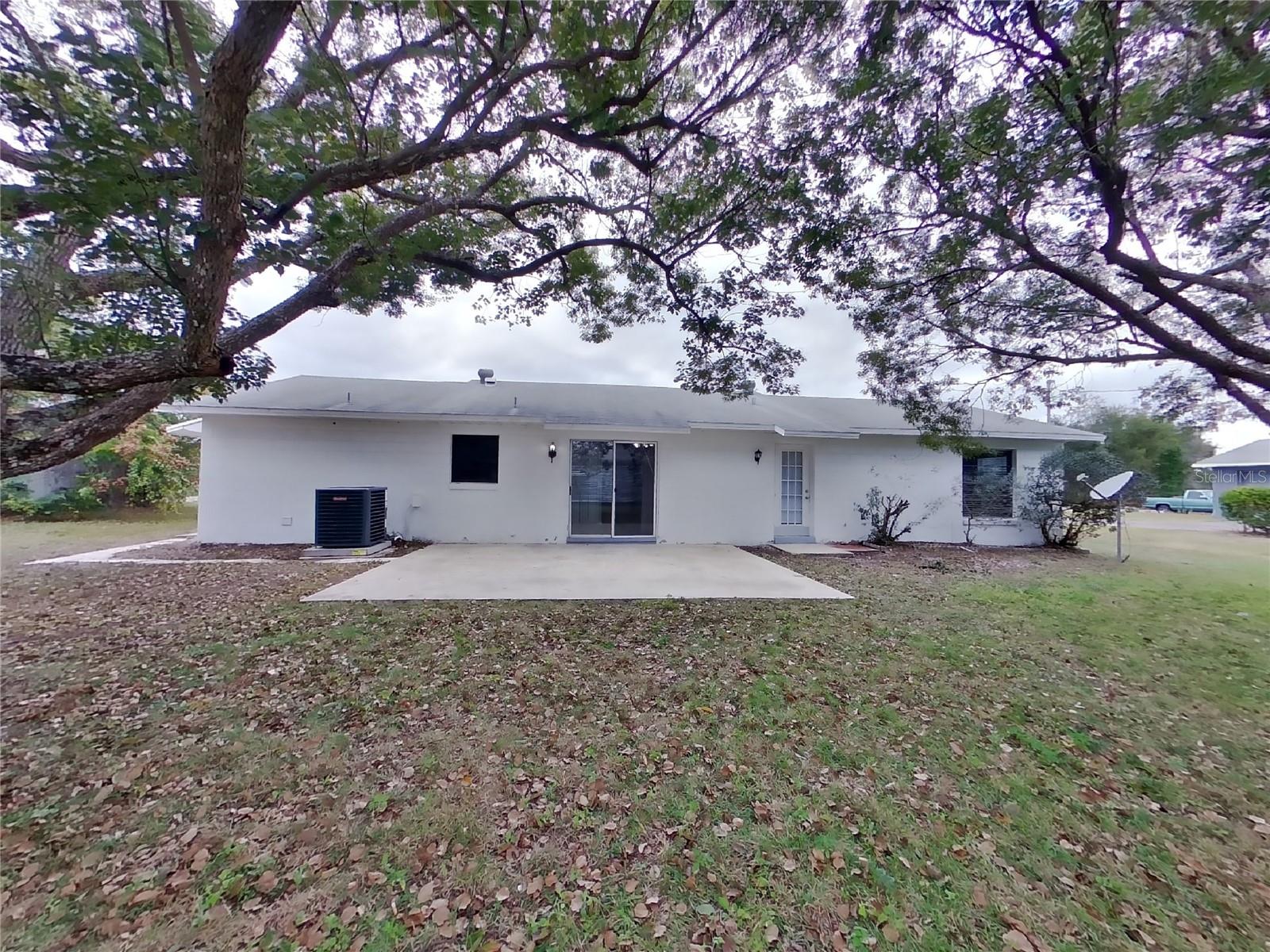DELTONA LAKES UN 63 - Residential Lease