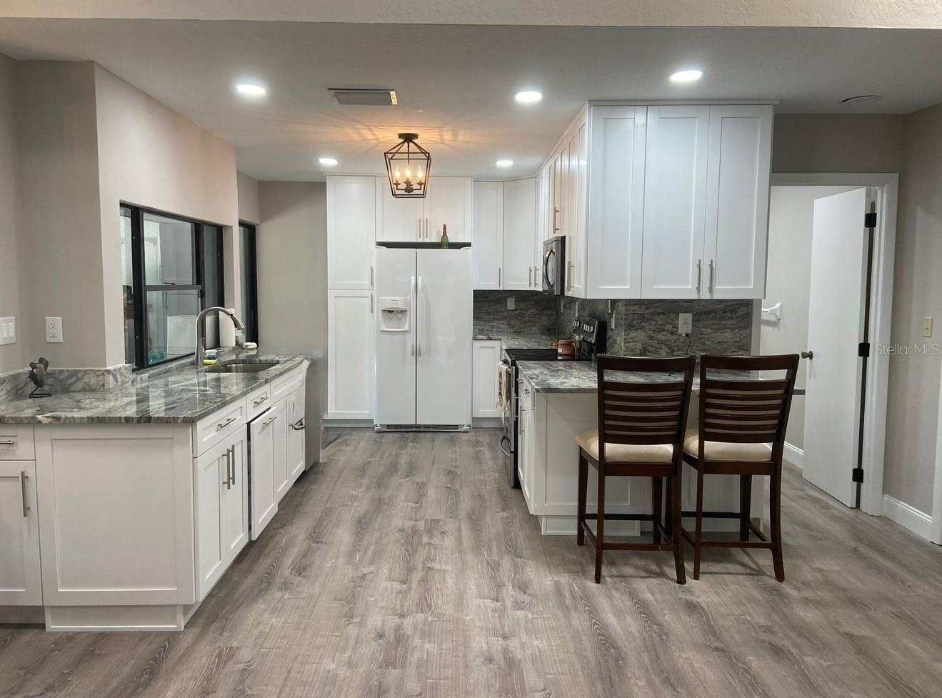 EAST LAKE WOODLANDS PINEWINDS - Residential Lease