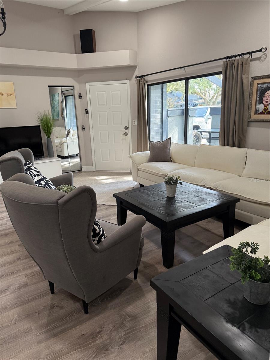 EAST LAKE WOODLANDS PINEWINDS - Residential Lease