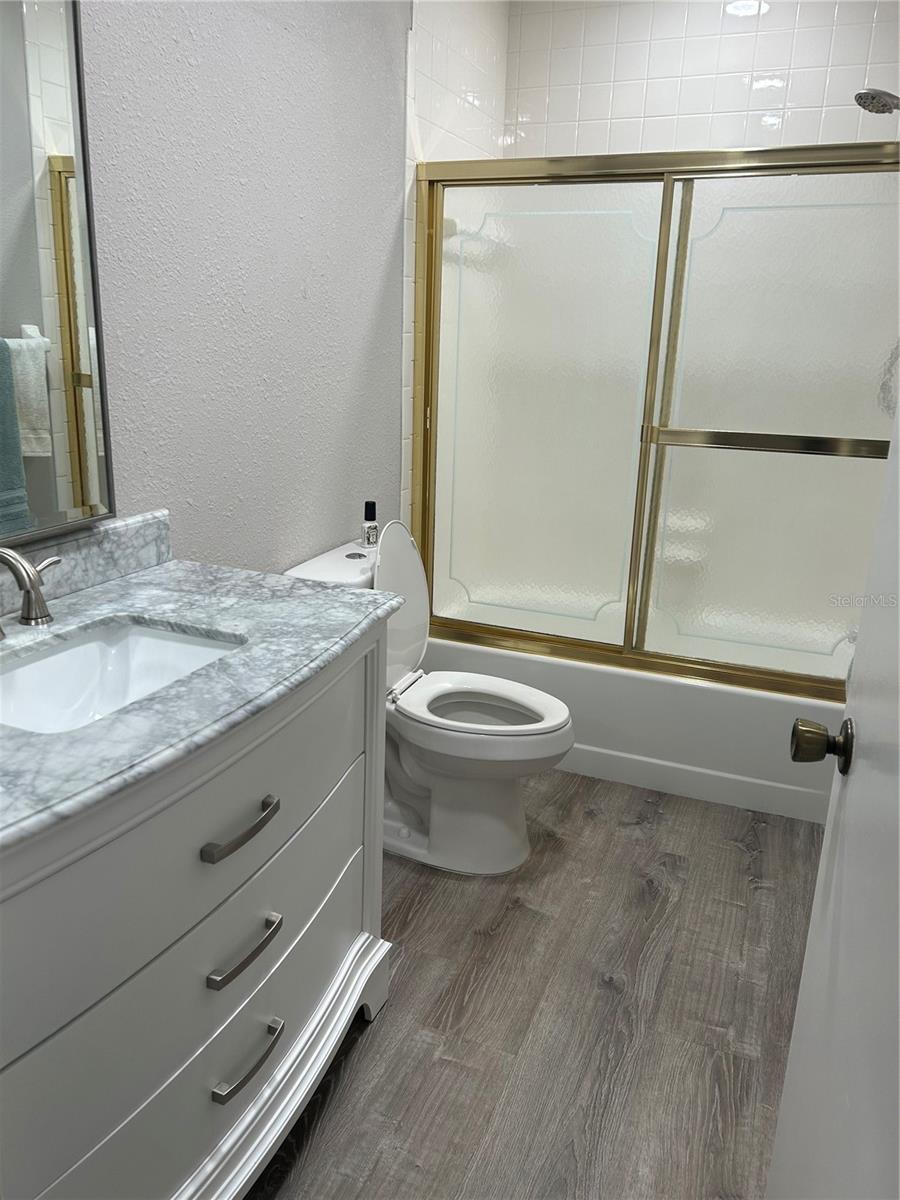 EAST LAKE WOODLANDS PINEWINDS - Residential Lease