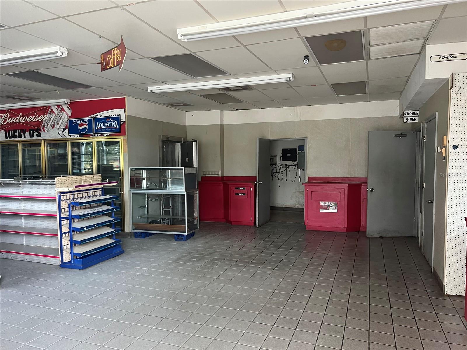 LYNWOOD PARK - Commercial Sale