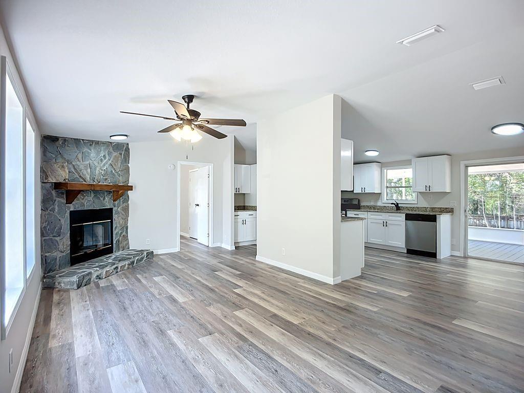 BRUSSELS BOY PH I & II - Residential