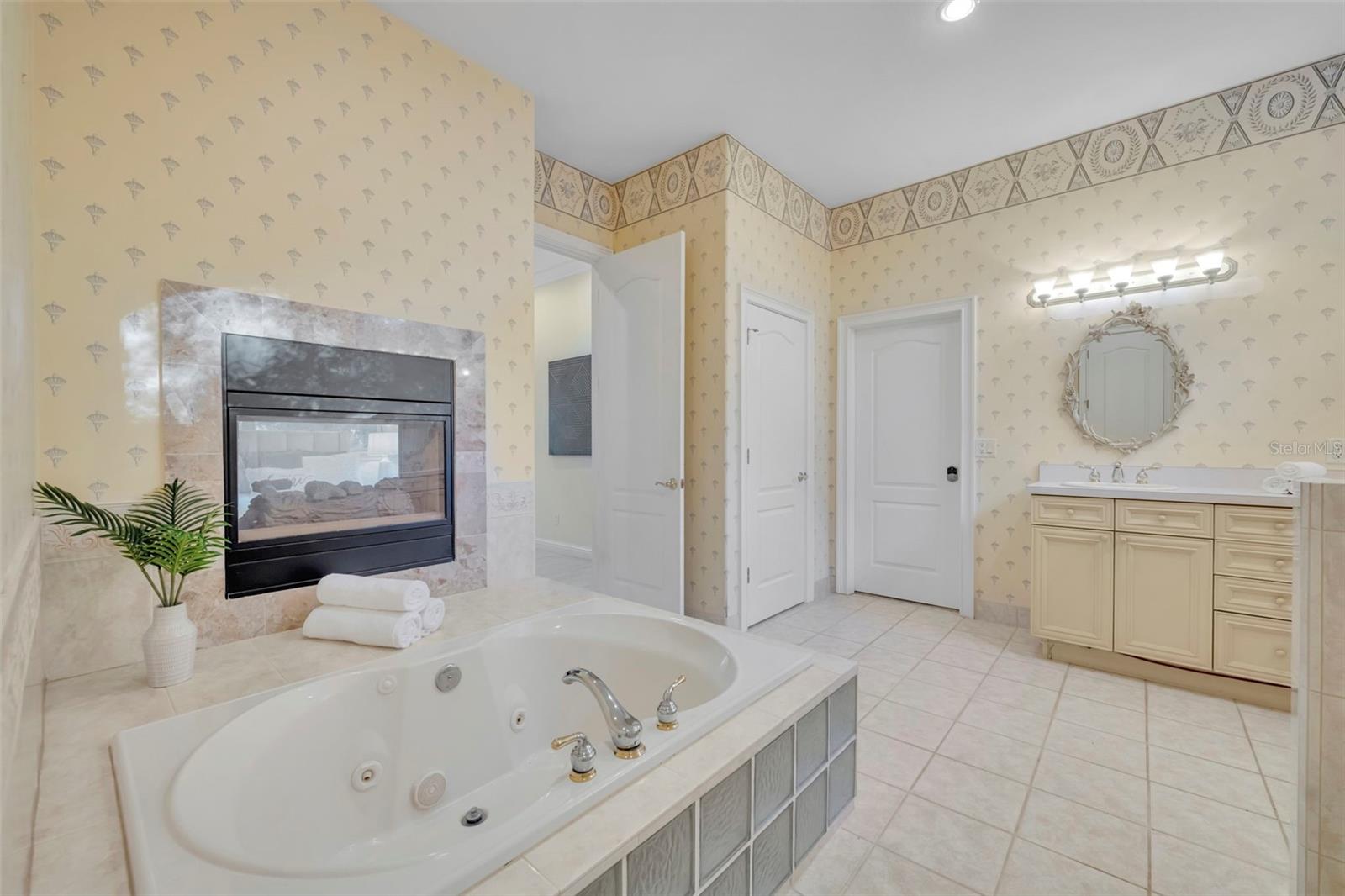 SEMINOLE WOODS 5 AC DEV - Residential