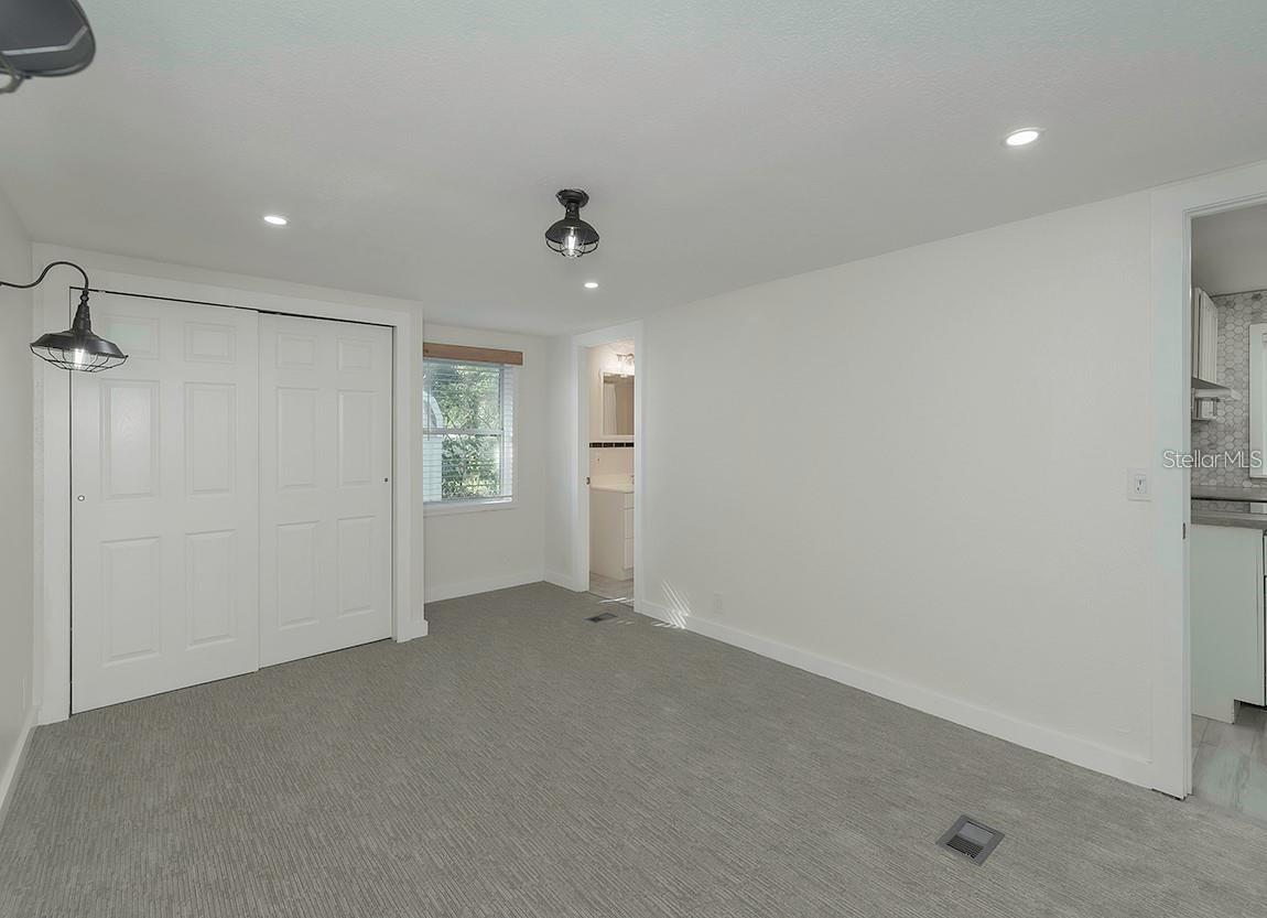 SUTHERLAND TOWN OF - Residential Lease