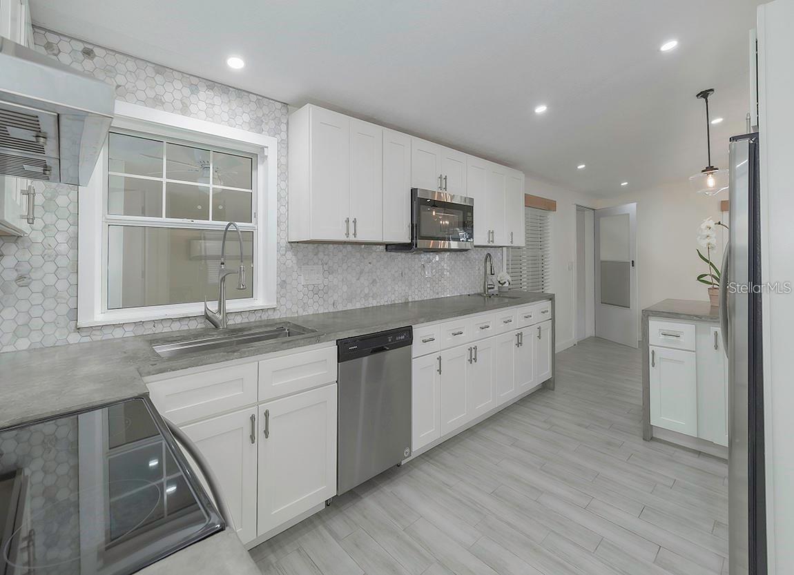 SUTHERLAND TOWN OF - Residential Lease