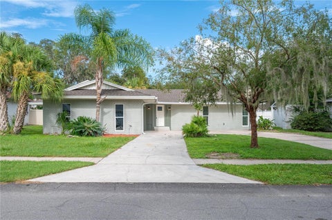 Photo of 407 Princess Place, Lakeland, FL 33803 (MLS # L4965574)