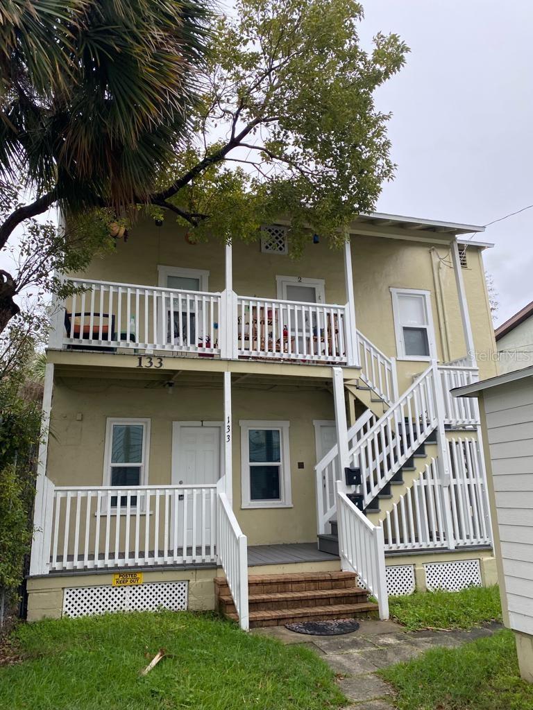 Fascinating 1-bedroom, 1-bathroom rental located at 133 Cottage Lane in the heart of Daytona Beach. This well-maintained property offers a cozy living space, a modern kitchen, and a spacious yard. Perfect for those seeking comfort and convenience in a prime location. Close to local amenities, schools, and the beach. Don’t miss out on this fantastic rental opportunity