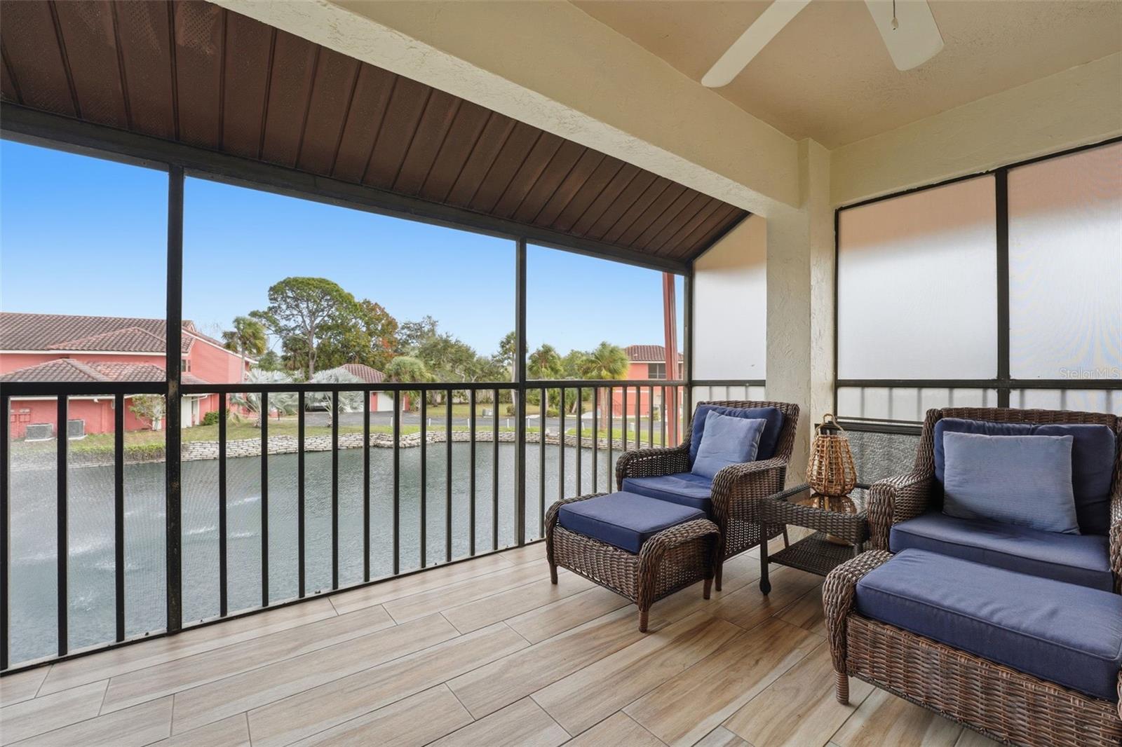 LOS LAGOS - Residential