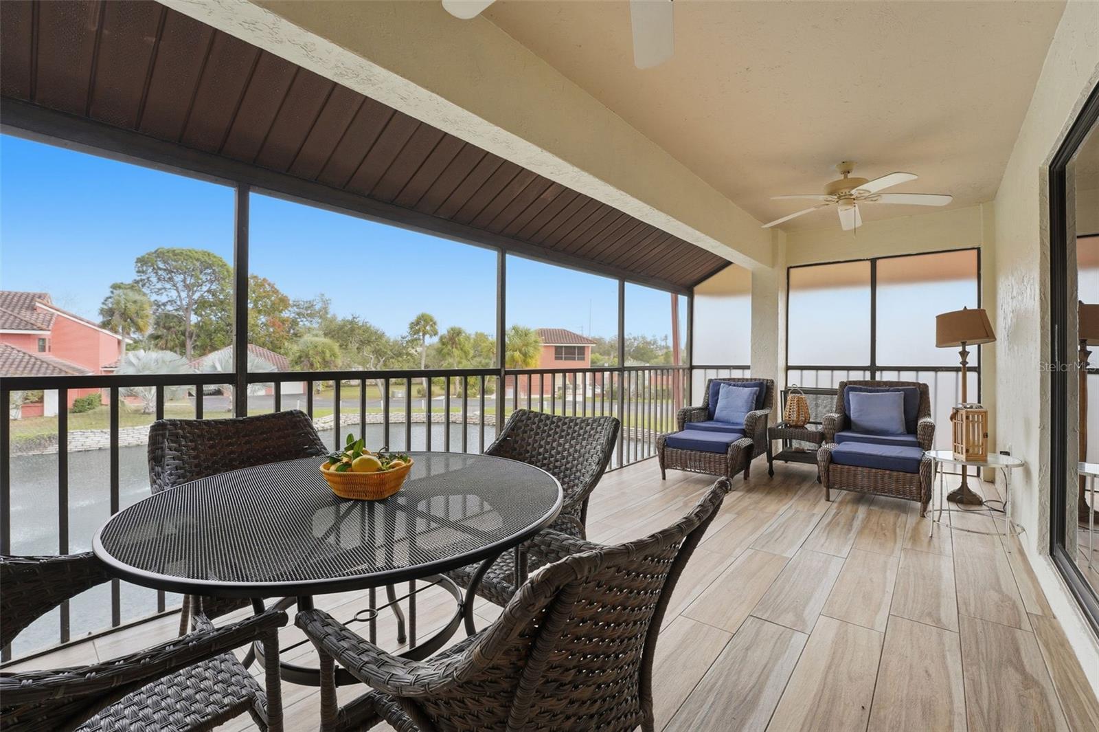 LOS LAGOS - Residential