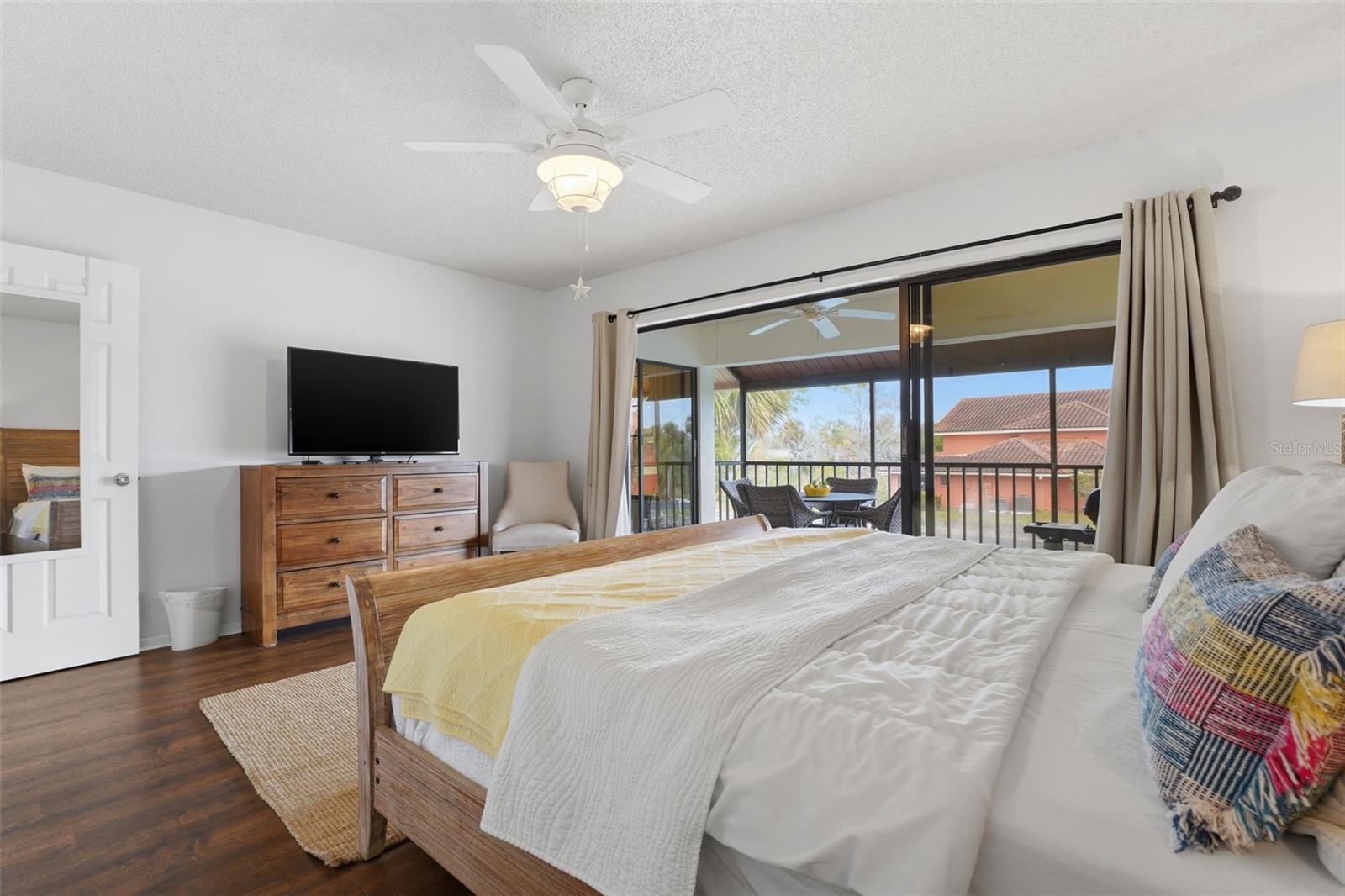 LOS LAGOS - Residential