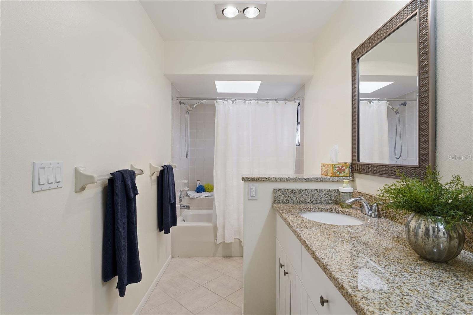 LOS LAGOS - Residential